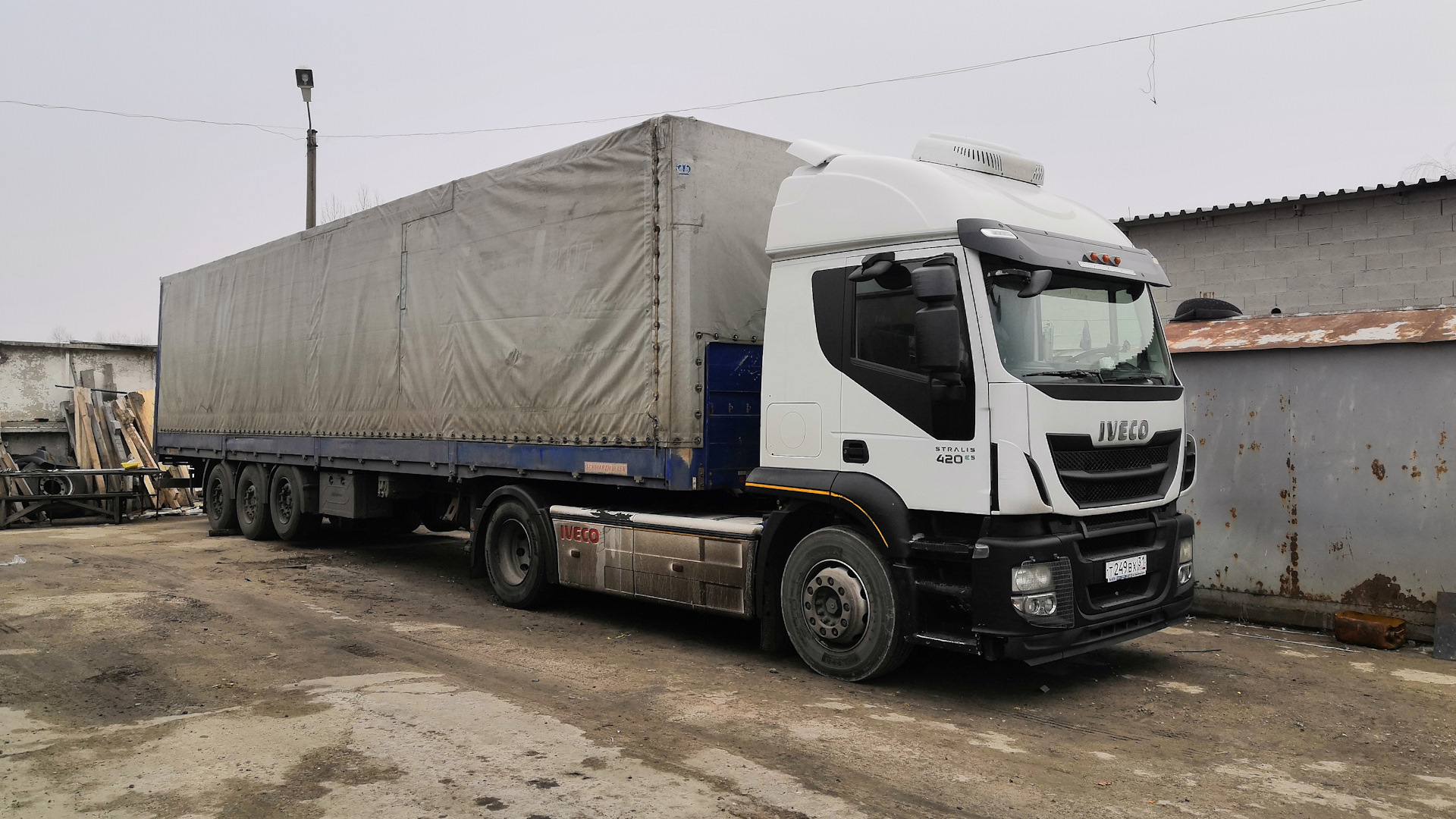 IVECO Stralis HI-Road 