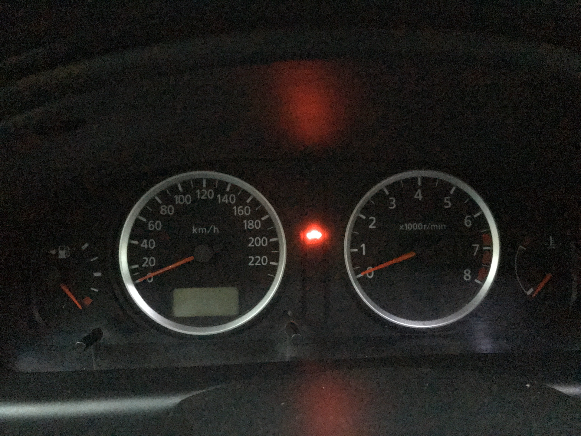 Альмера классик горит ручник. Ниссан альмера регулировка ручника. Шкода актавия тур 2002 гчто тоишоркает нажимаешь на тормоза перестаëт. Альмера классик горит ручник. Альмера классик горит ручник.