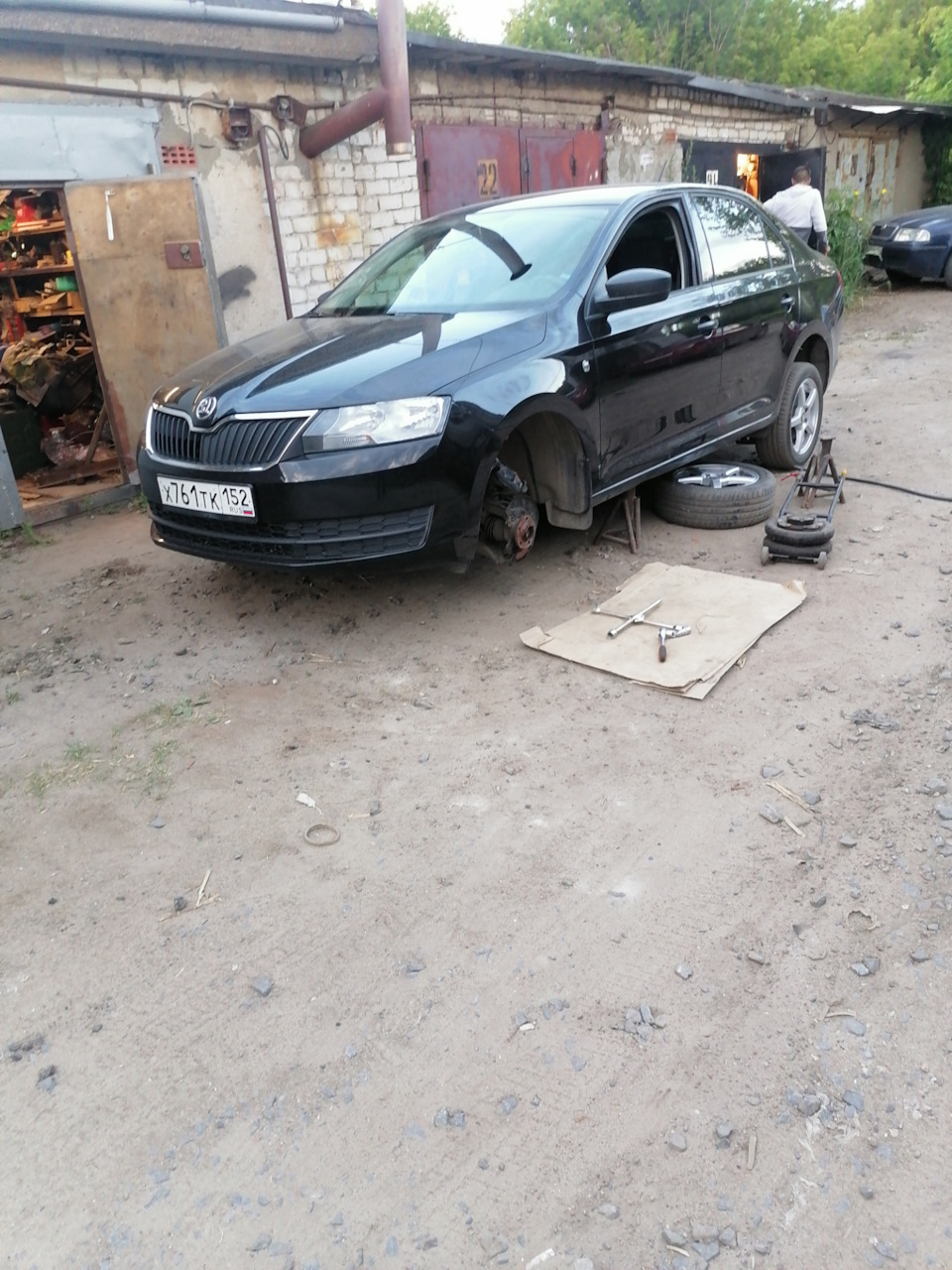 Устранение биение тормозных дисков — Skoda Rapid (1G), 1,6 л, 2017 года ...