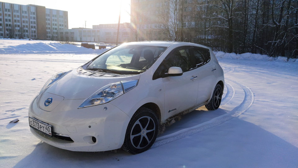 Честный отзыв на Nissan Leaf. Стоит ли пробовать японский электрокар?