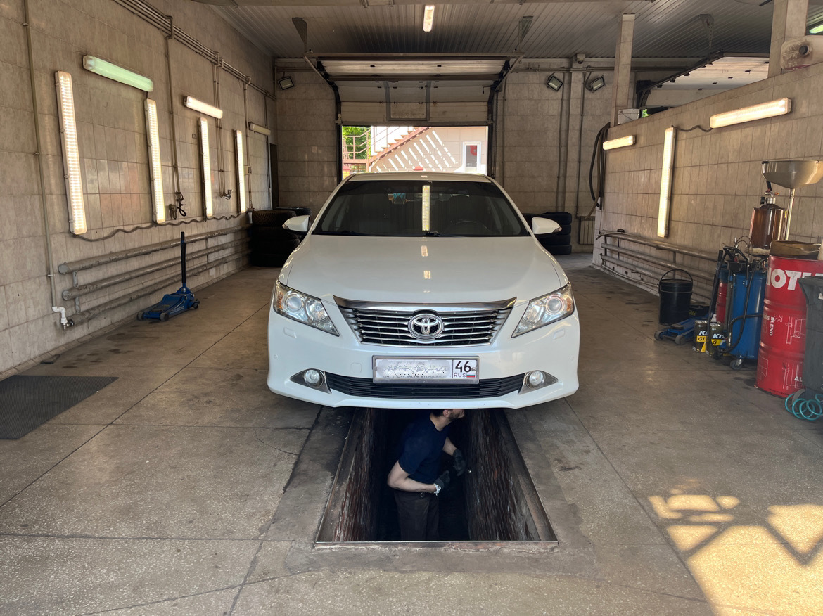 Замена навесного ремня — Toyota Camry (XV50), 2,5 л, 2014 года | визит ...