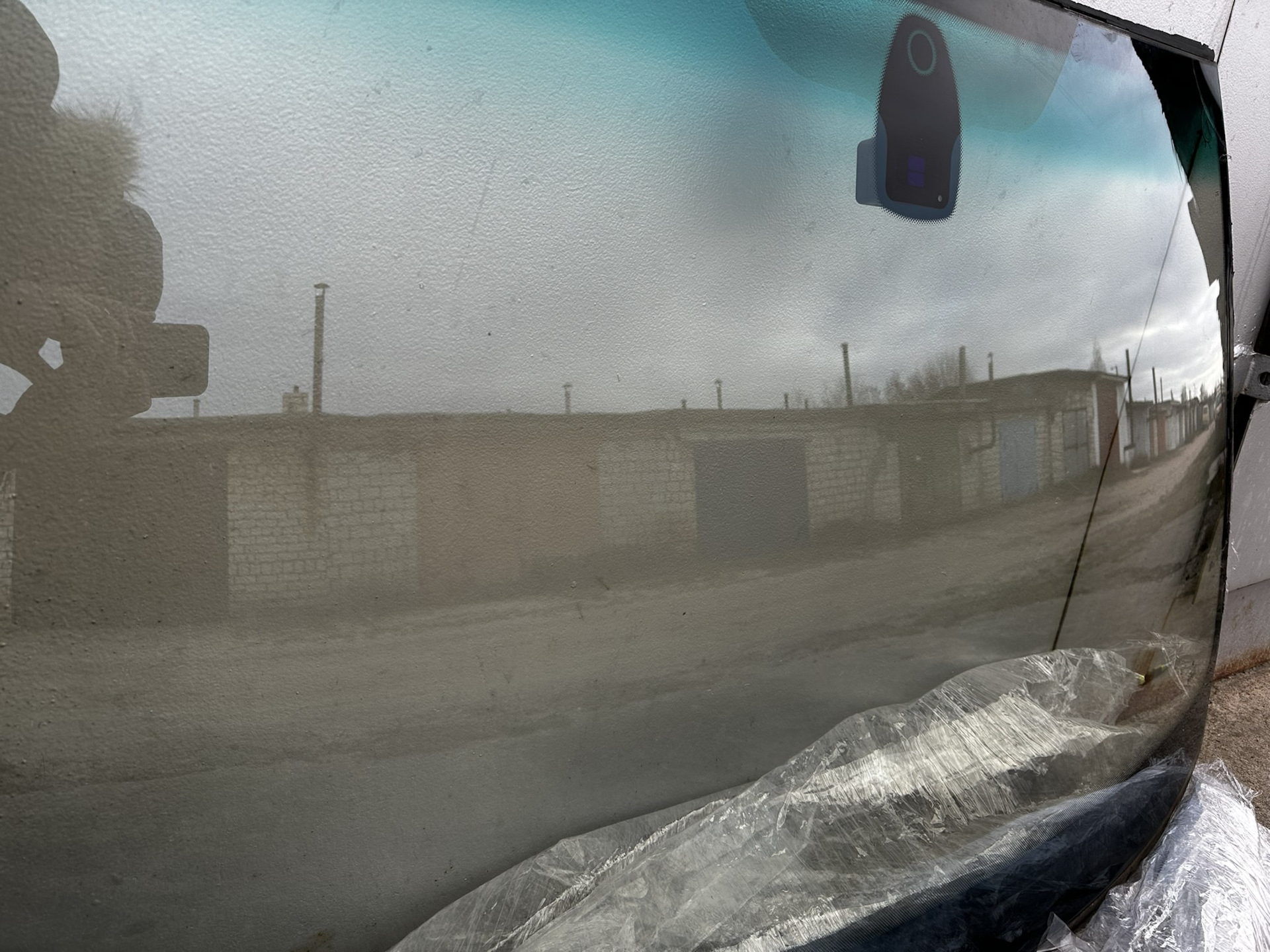 Ништяки #58 — Лобовое атермальное стекло Klimakomfort. — BMW 5 series ...