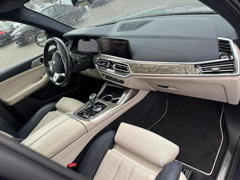 Фото в бортжурнале BMW X7 (G07)