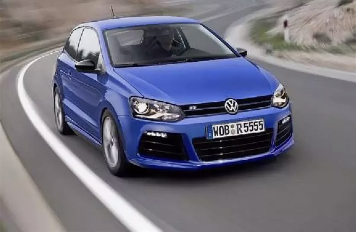 VW Polo sedan r line