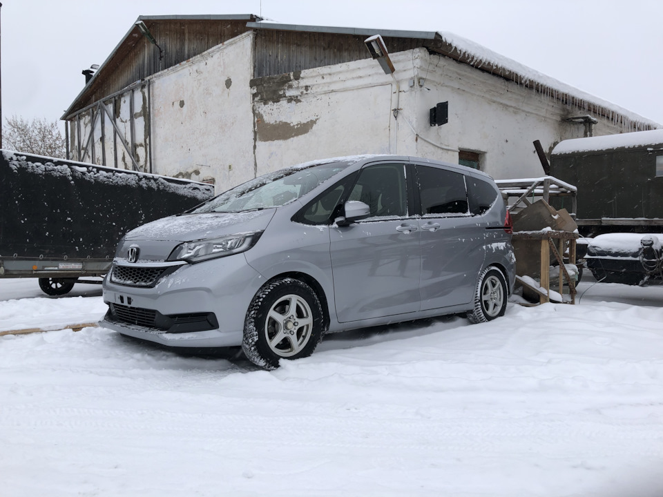 … — Honda Freed (2G)