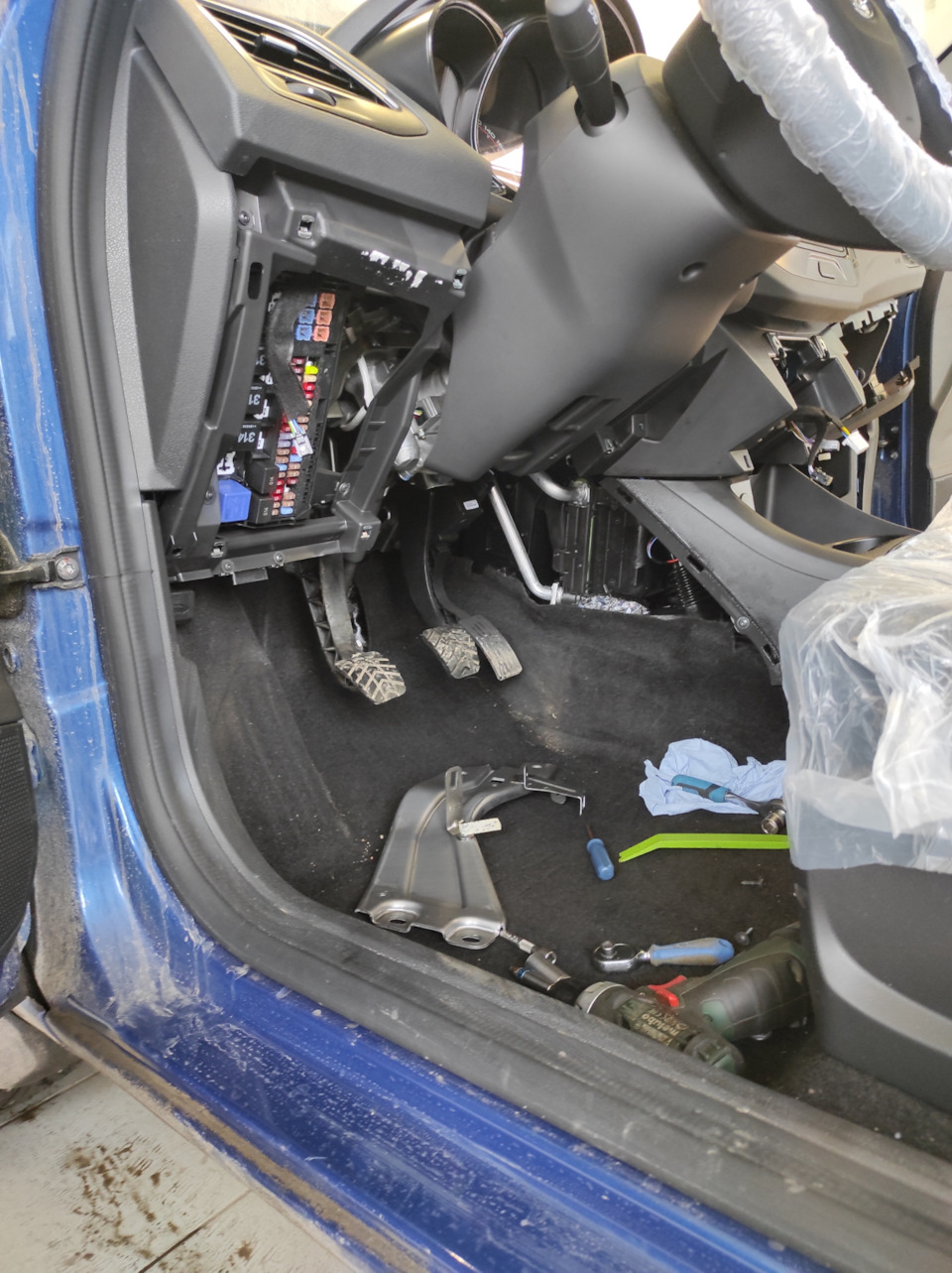 Печка перестала греть справа, дует холодом — Lada Vesta (1G), 1,6 л ...