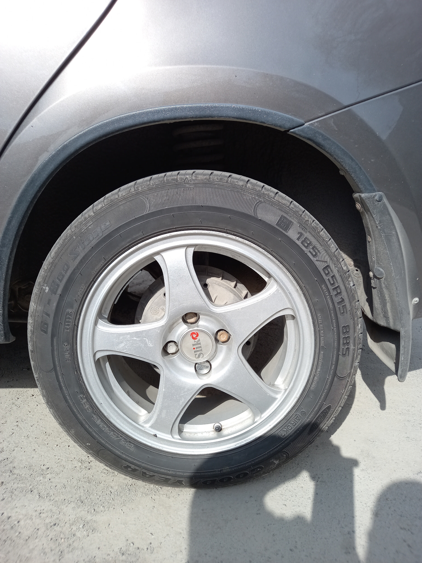 На заднюю пару колес. Лада Гранта с колесами 185/65 15". Astra g колёса 185 65 15. 205 65 15 Как ведет себя.