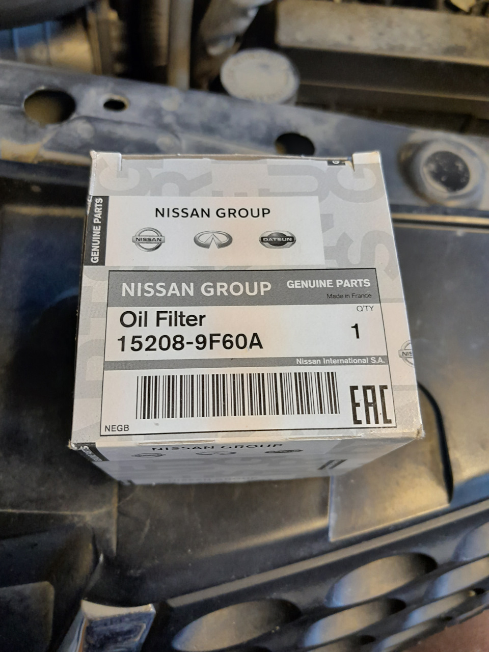 Oil change. — Nissan Juke (1G), 1,6 л, 2014 года плановое ТО DRIVE2