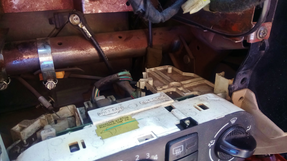 Ремонт регулятора печки (блока управления климатом) — Nissan Terrano II ...