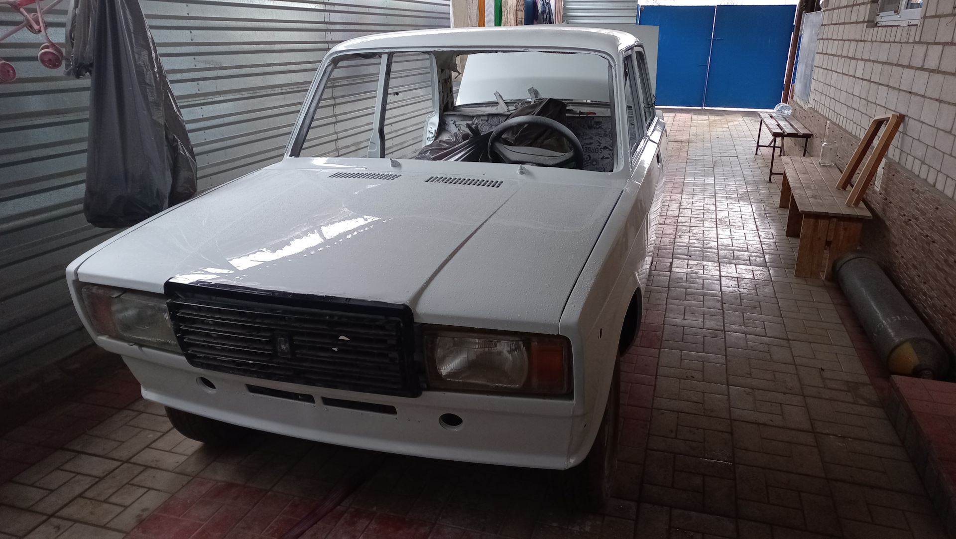 Ваз 2101 конвейер ваз. Работницы автоваз. Когда начнет работать ваз. Автоваз 1993. Волжский автомобильный завод в тольятти 1966.