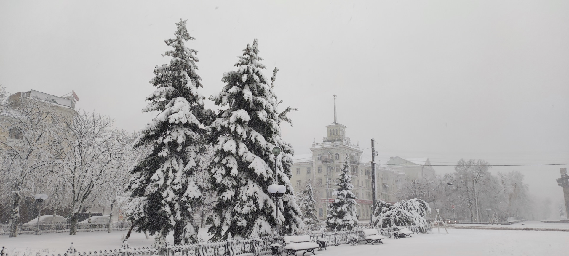 Описать зимний луганск по фото
