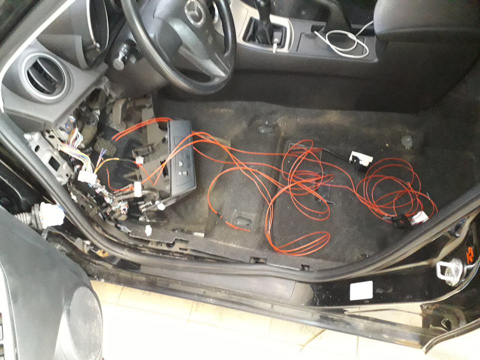 Mazda 3 стеклоподъемники авто