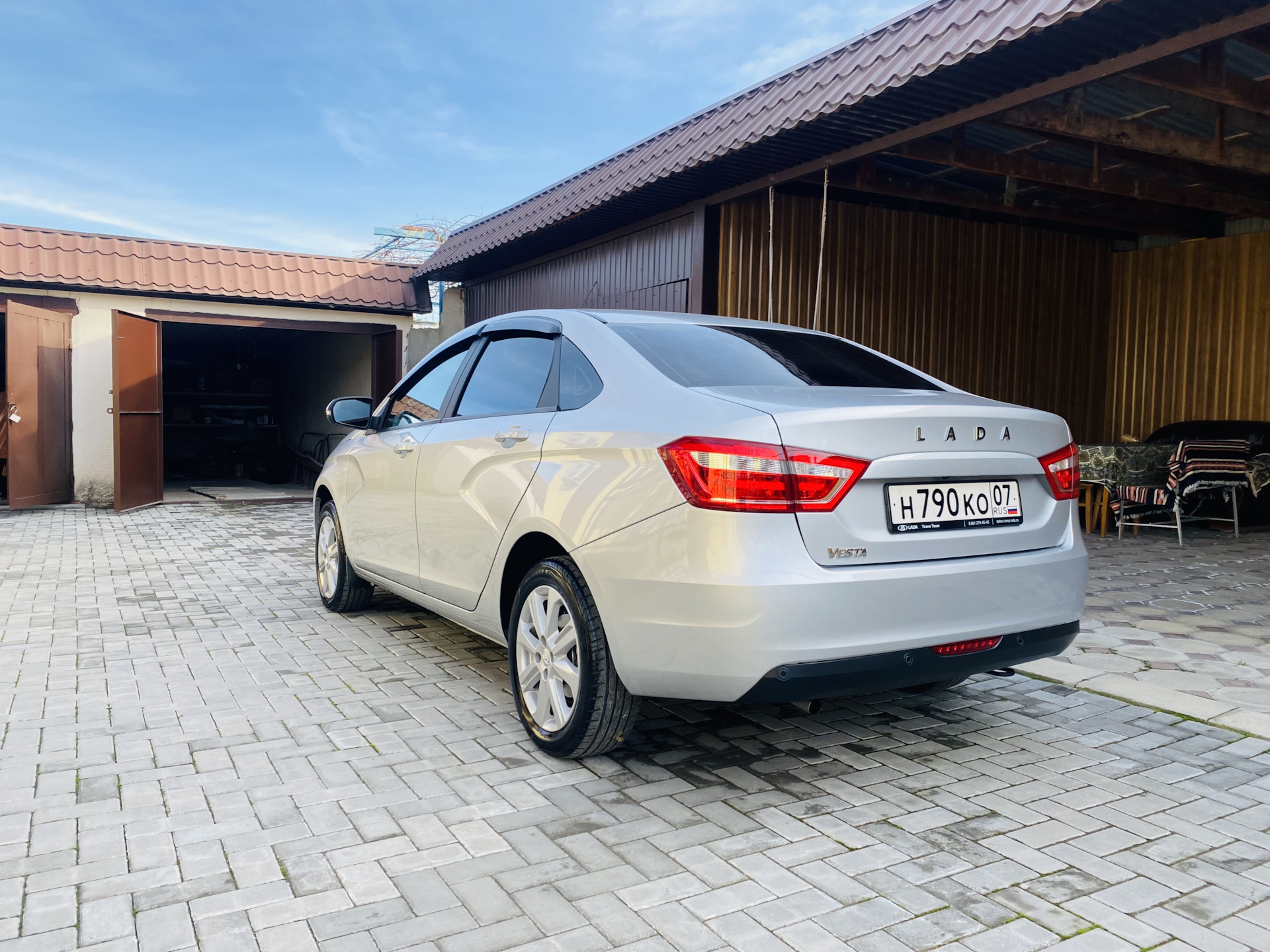 Lada Vesta CVT