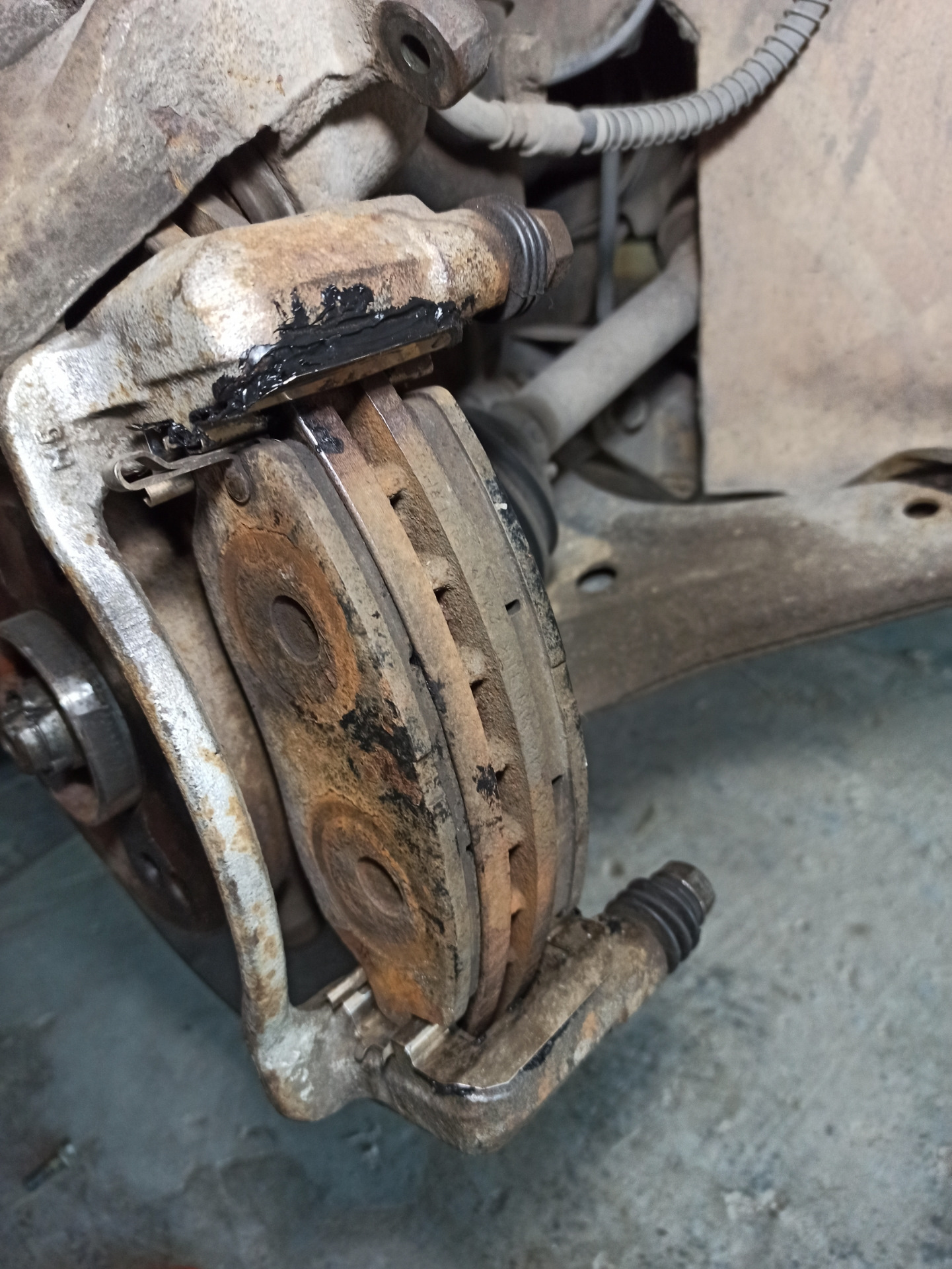 Как устранить дребезжание суппортов? — SsangYong Actyon (2G), 2 л, 2011 ...