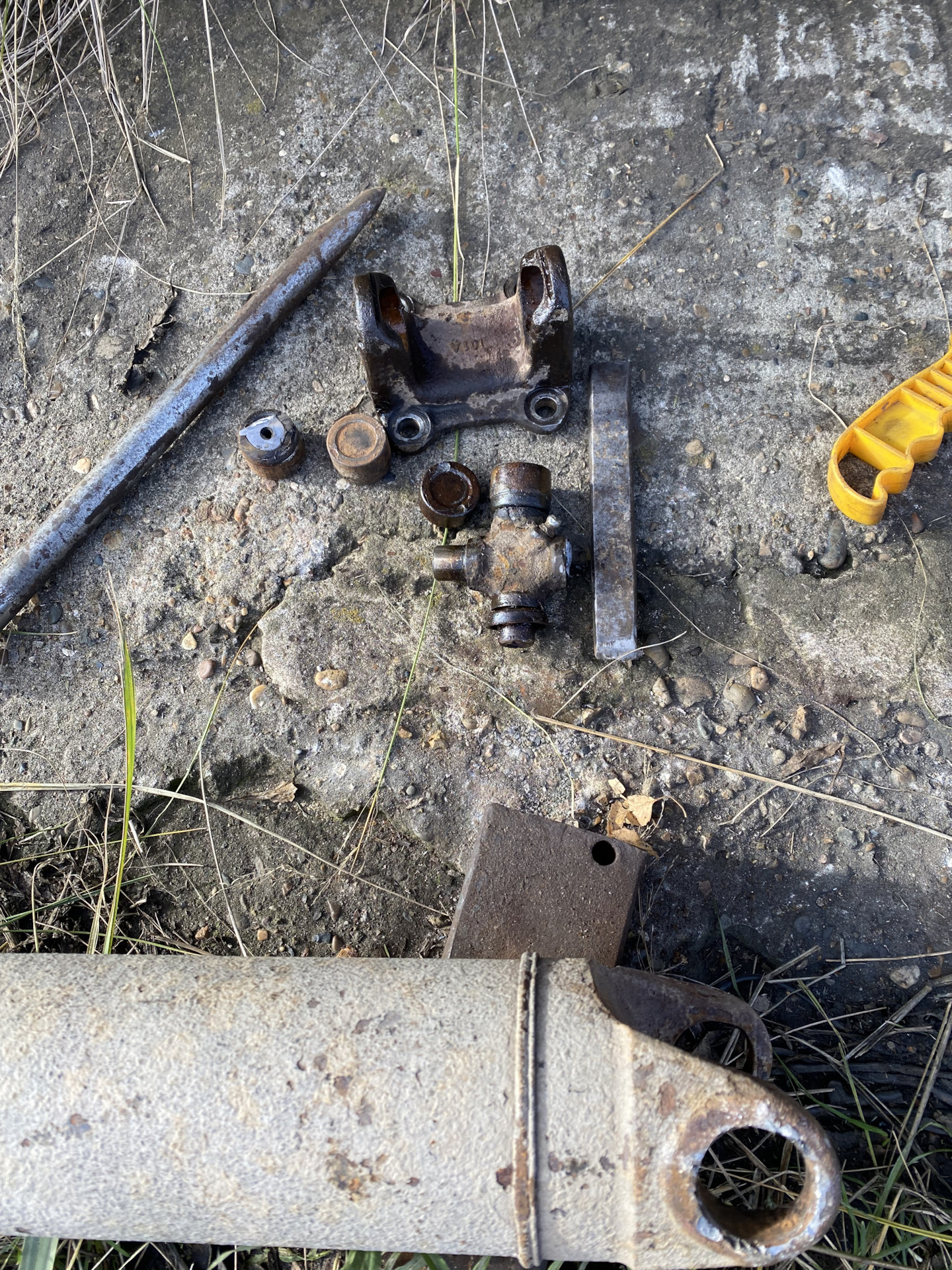 Вибрация в салоне или конец крестовине. — Hyundai Grand Starex, 2,5 л ...