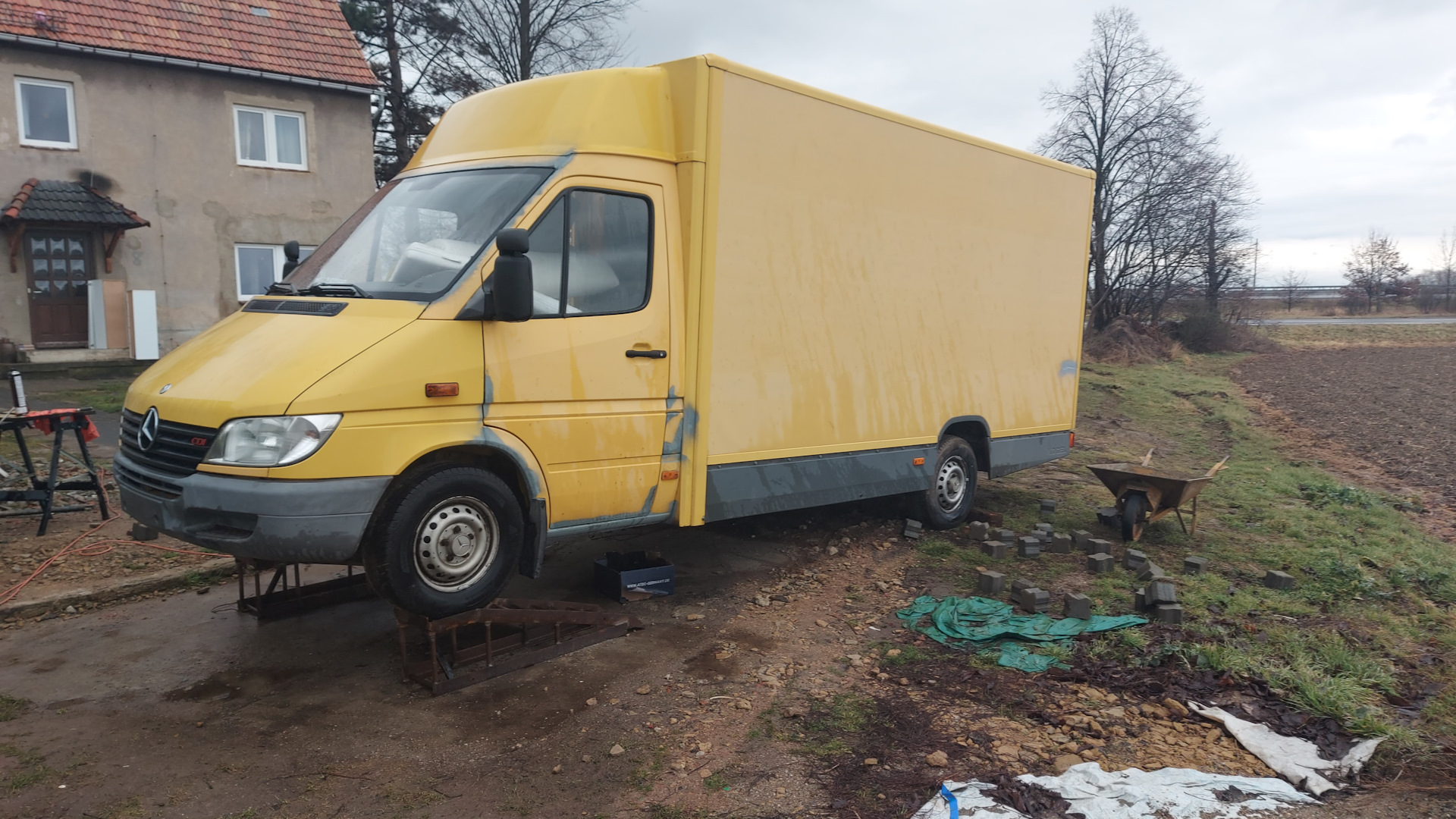 Mercedes-Benz Sprinter (1G) 2.2 дизельный 2000 | Почтовик на DRIVE2