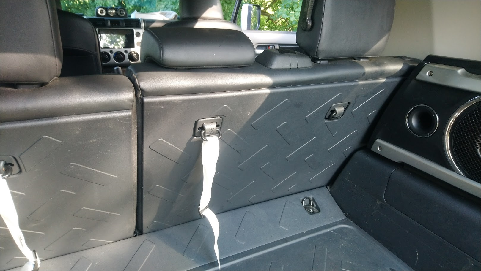 Наклон задних сидух — Toyota FJ Cruiser, 4 л, 2012 года | аксессуары ...