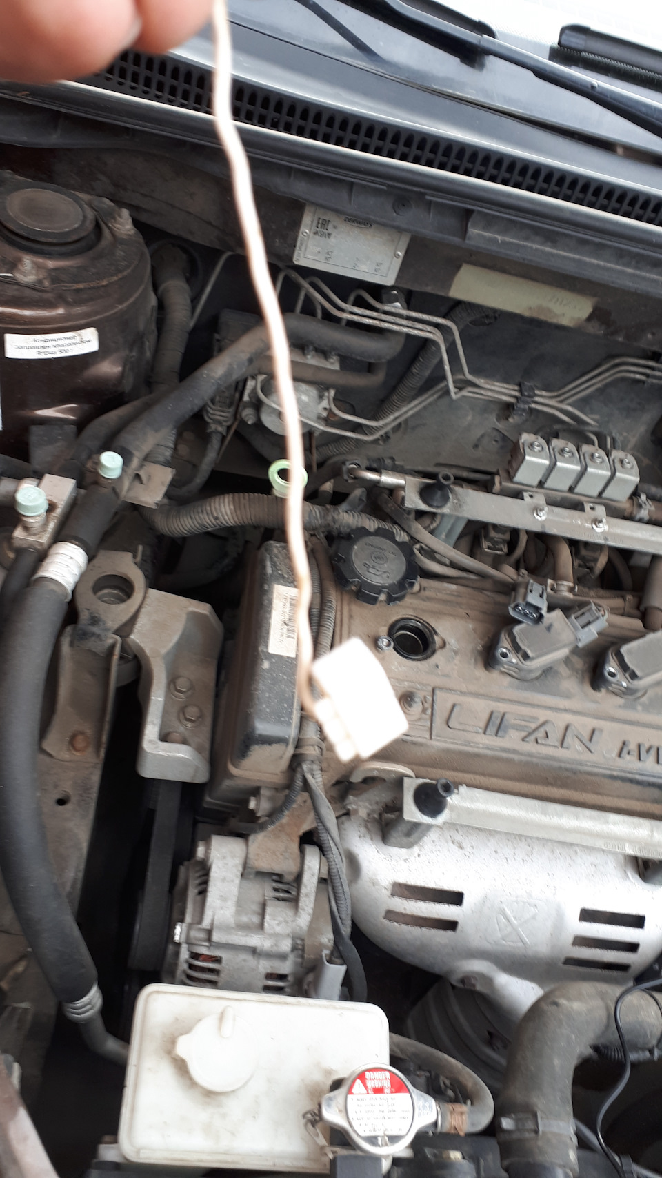 Замена воздушного и фильтра салона - Lifan Solano, 1,6 л, 2014 года расходники D