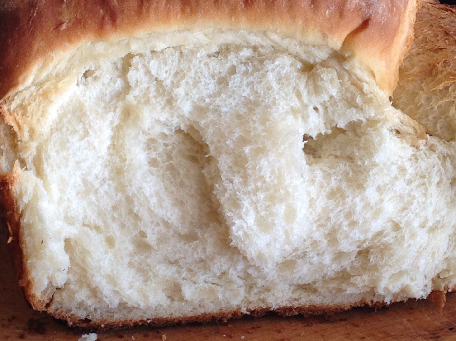 Хлеб молочный рецепт. Молочный хлеб Хоккайдо. Японский хлеб Хоккайдо. Японский хлеб шокупан. Воздушный молочный хлеб.