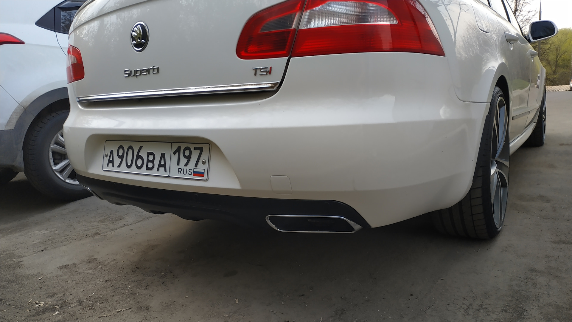 Как снять бампер шкода суперб Задний диффузор - Skoda Superb Mk2, 1,8 л, 2010 года стайлинг DRIVE2