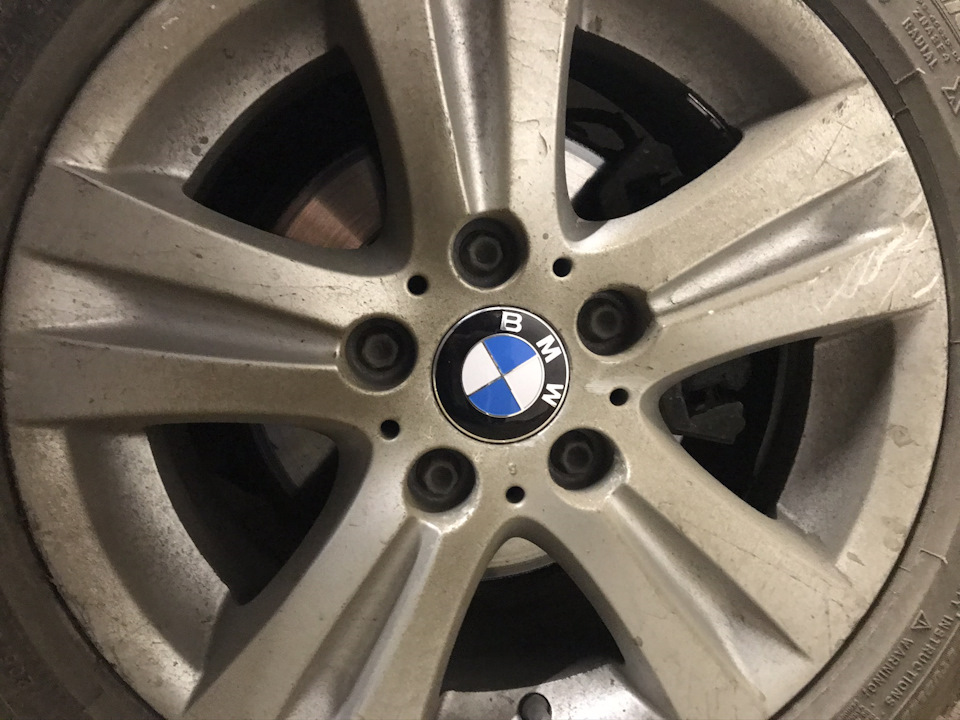 65 стиль бмв. Цо диска бмв. Диски bmw performance r20. Эмблема бмв е70. Эмблемы бмв х5 е70 emblem bmw f10.