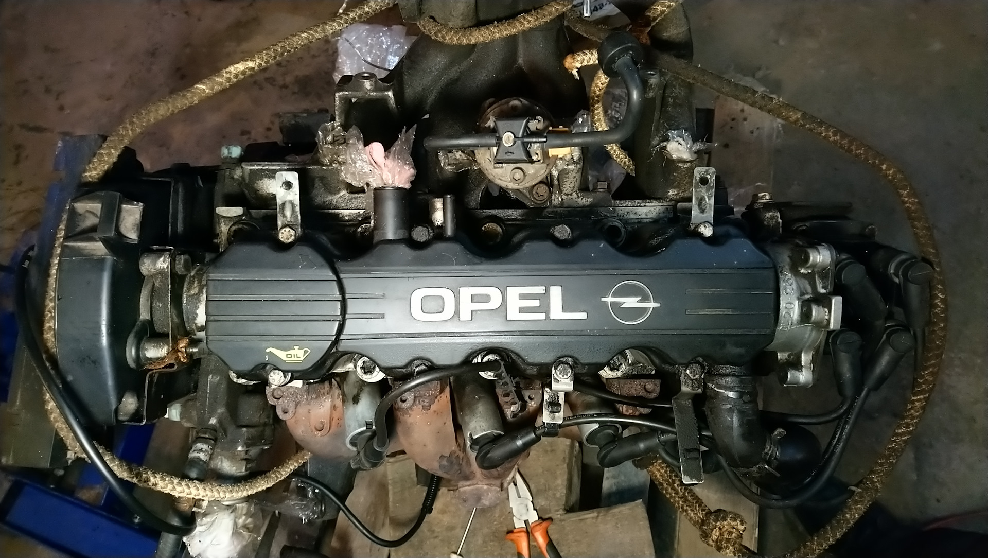 Моторы опель омега б. Opel Omega x20se. Опель Омега б 2.0 8 клапанов. Двигатель Опель Омега б 2.0. Opel Omega b x20se.