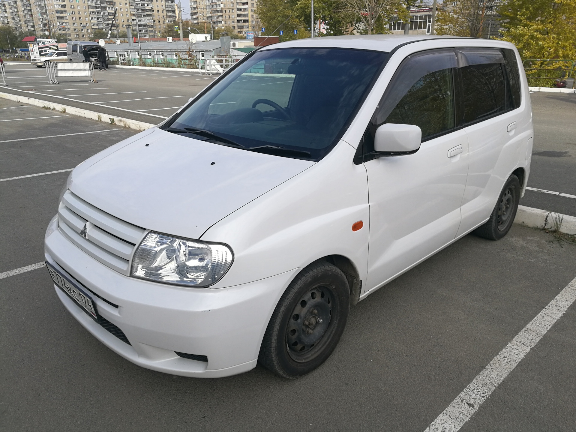 Митсубиси динго. Митсубиси Мираж Динго 2001. Mitsubishi Mirage Dingo 2001. Митсубиси Динго 2001. Митсубиси Динго 2001г.