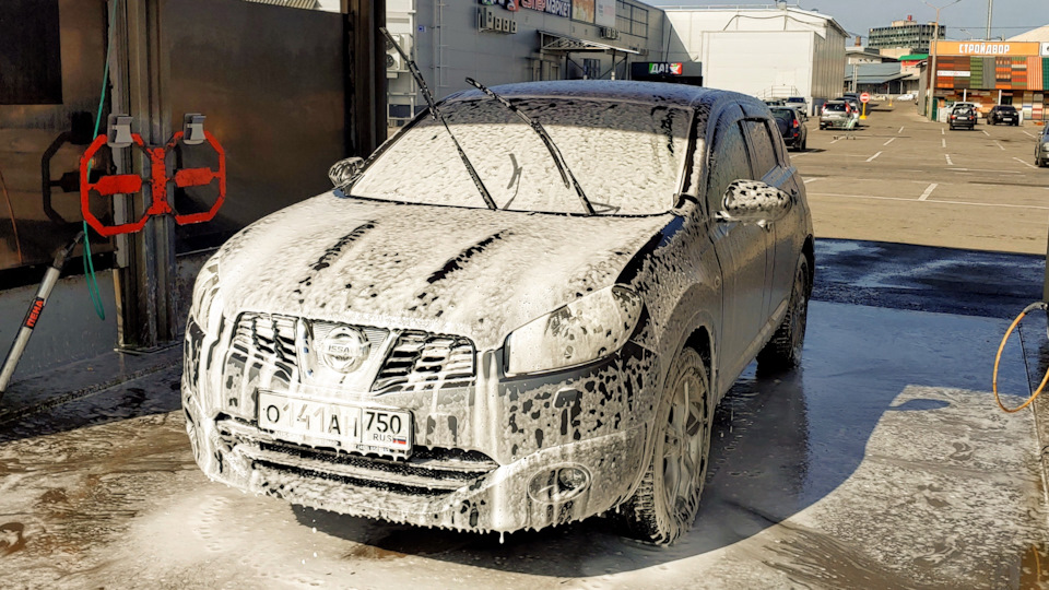 52. Видеовопрос на слух. Что гремит сзади? — Nissan Qashqai (1G), 2 л ...