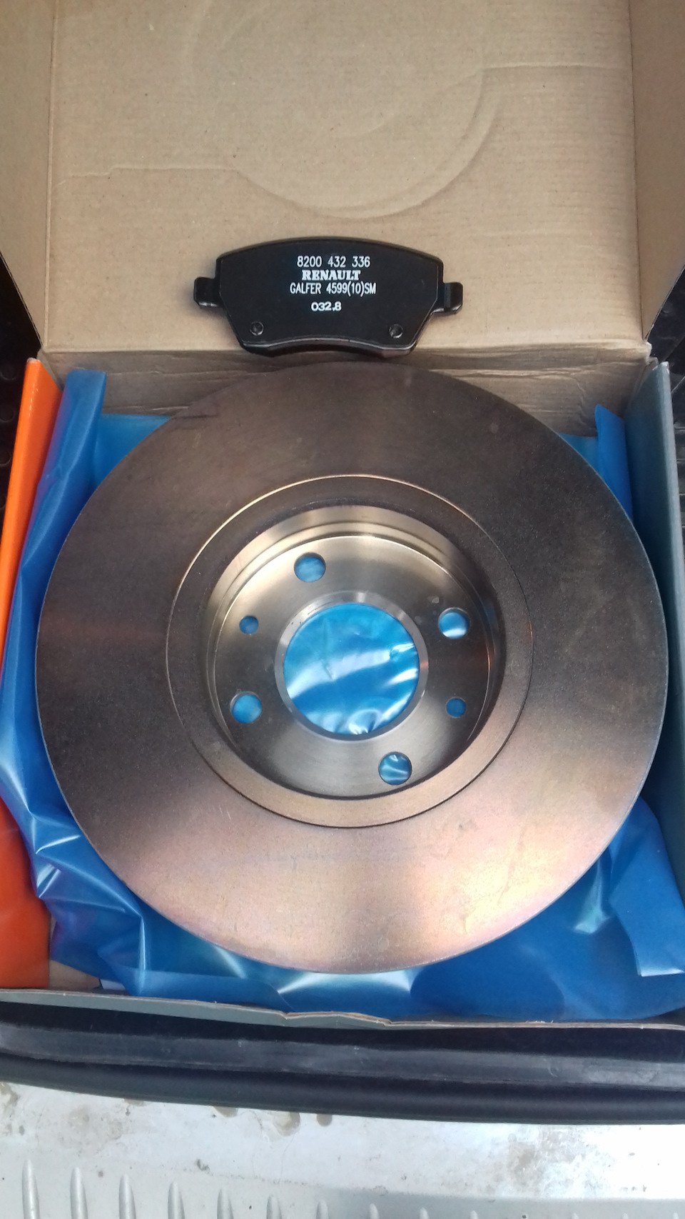 Запчасти на фото: 8200432336. Фото в бортжурнале Lada Ларгус