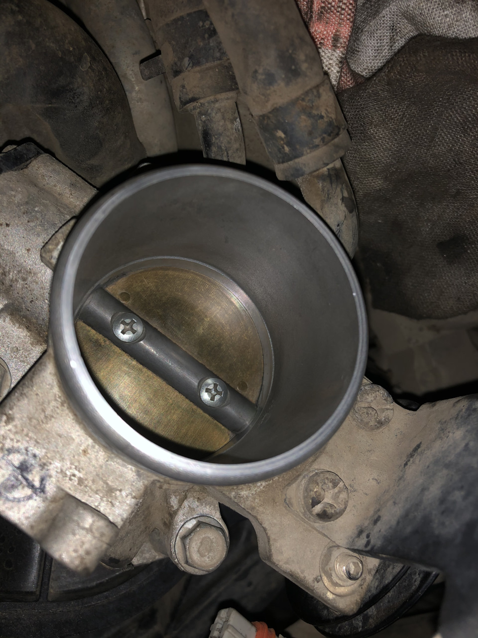 Чистка дроссельной заслонки — KIA Ceed SW (1G), 1,4 л, 2008 года ...