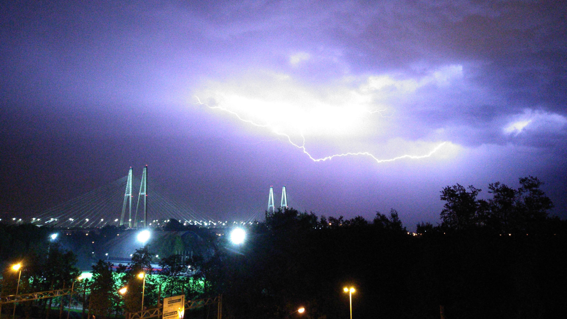 Гроза 🌩️ — Сообщество «Фотоальбом Драйва: Мобилография» на DRIVE2