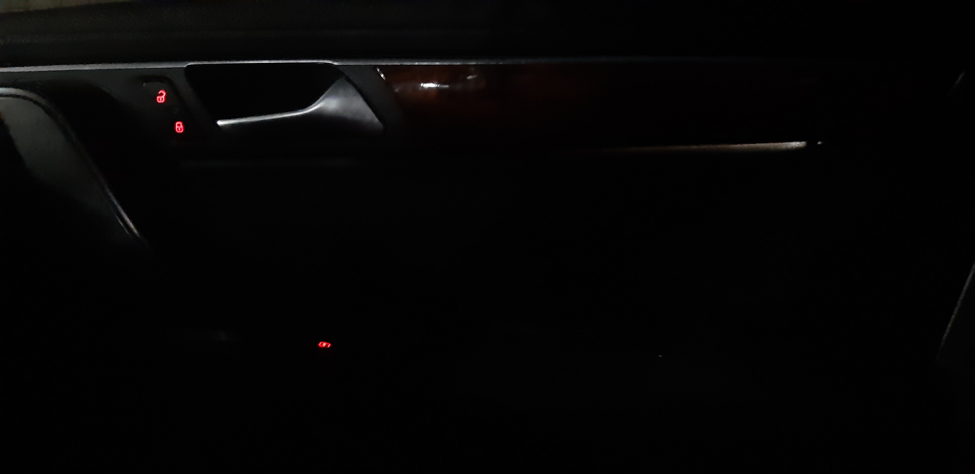 Кнопка Ц.З на переднюю пассажирскую дверь — Volkswagen Passat B6, 2 л ...