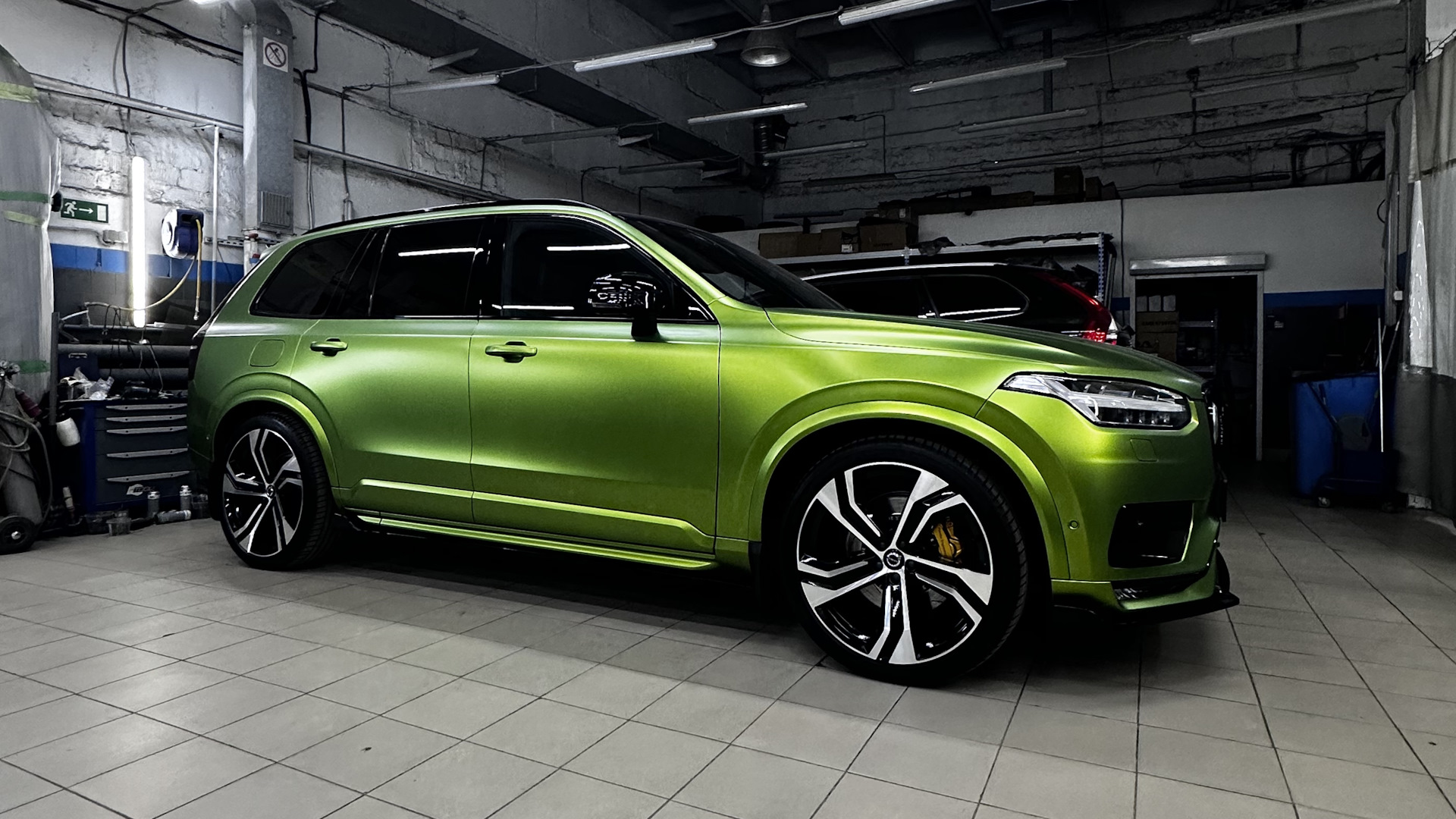 Volvo XC90 (2G) 2.0 бензиновый 2015 | - TOXA GREEN на DRIVE2