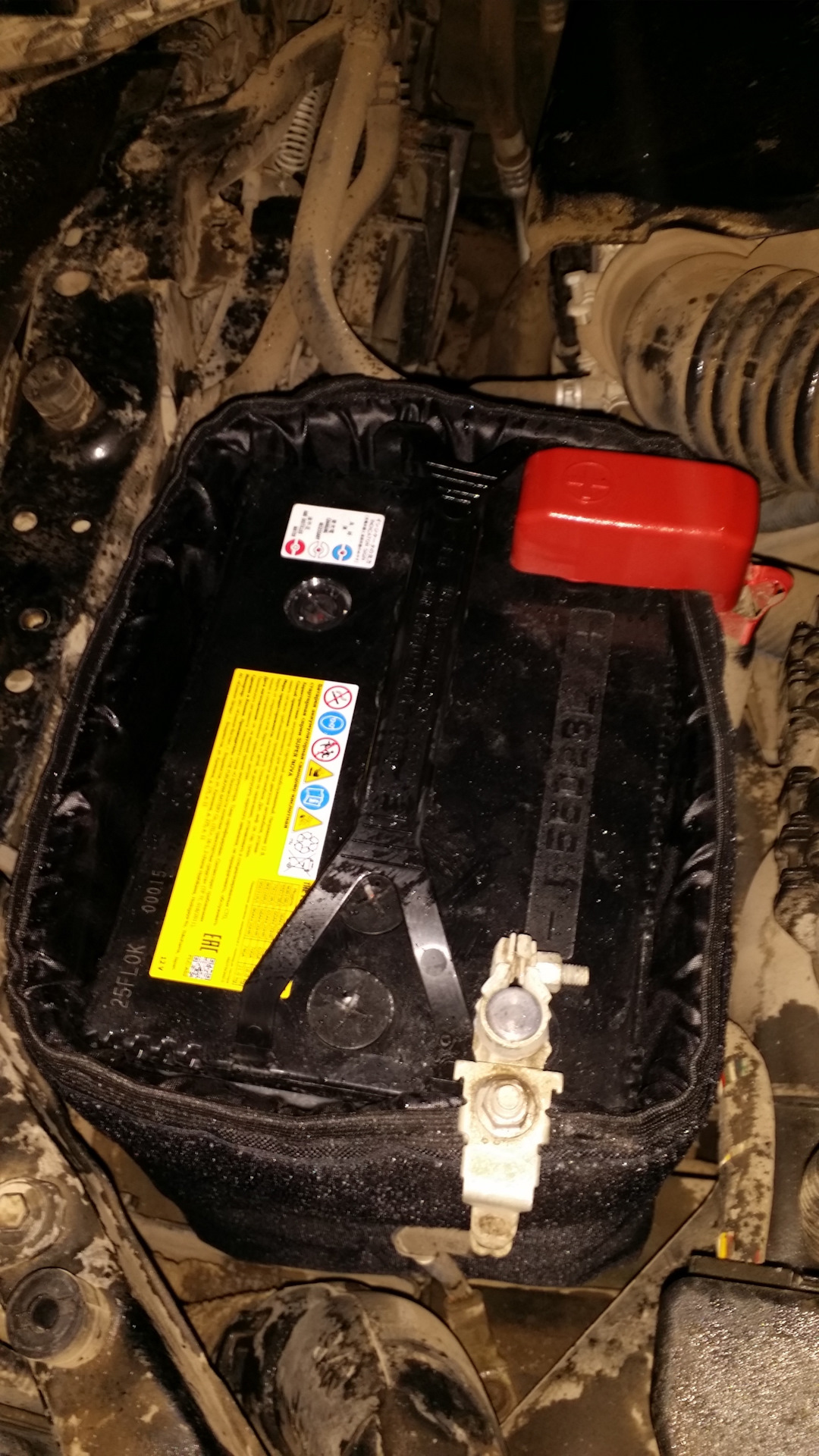 Аккумулятор + термокейс — Toyota Corolla (140/150), 1,6 л, 2011 года ...