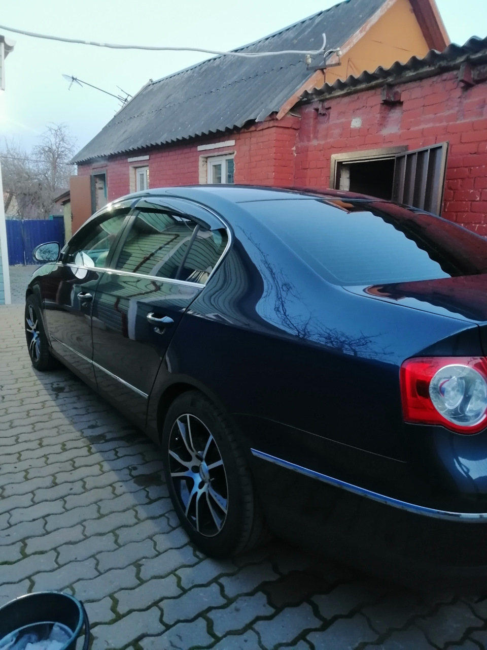 Убираем опыл краски — Volkswagen Passat B6, 1,8 л, 2008 года | мойка |  DRIVE2