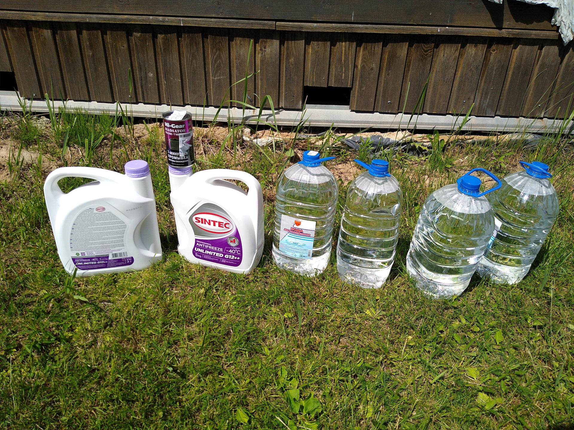 нива тревел какой антифриз залит с завода.