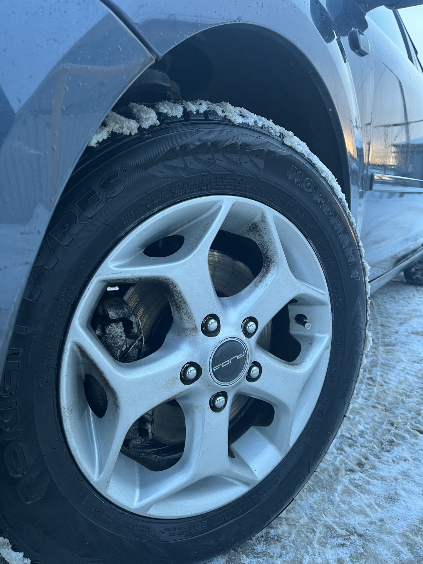 Наклейки объёмные полиуретановые — Ford Focus II Sedan, 1,6 л., 2007 ...