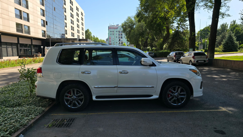 Фото в бортжурнале Lexus LX (URJ200/URJ201)