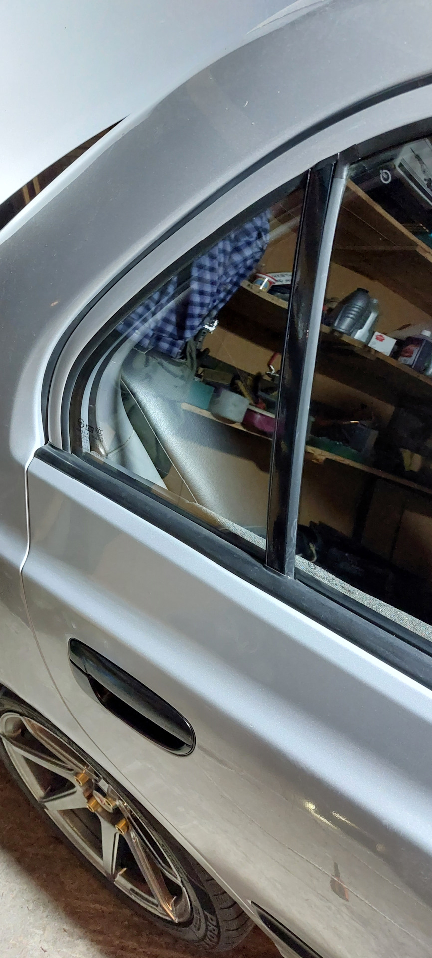 Левая подушка двигателя, шкивы помпы, мелочь. — Hyundai Accent (2G), 1 ...