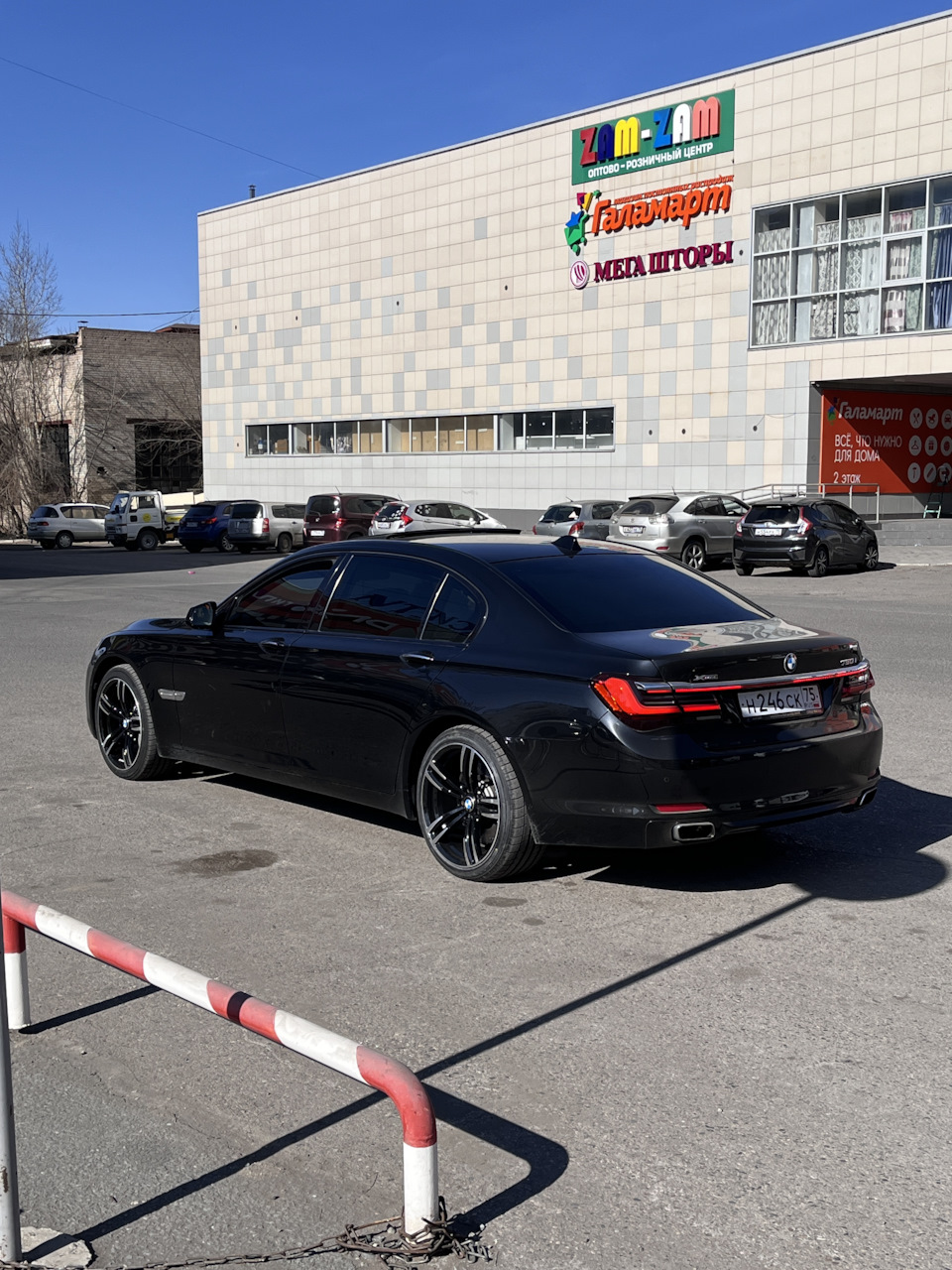 R20 сели неплохо — BMW 7 series (F01/02), 4,4 л, 2010 года | колёсные диски  | DRIVE2