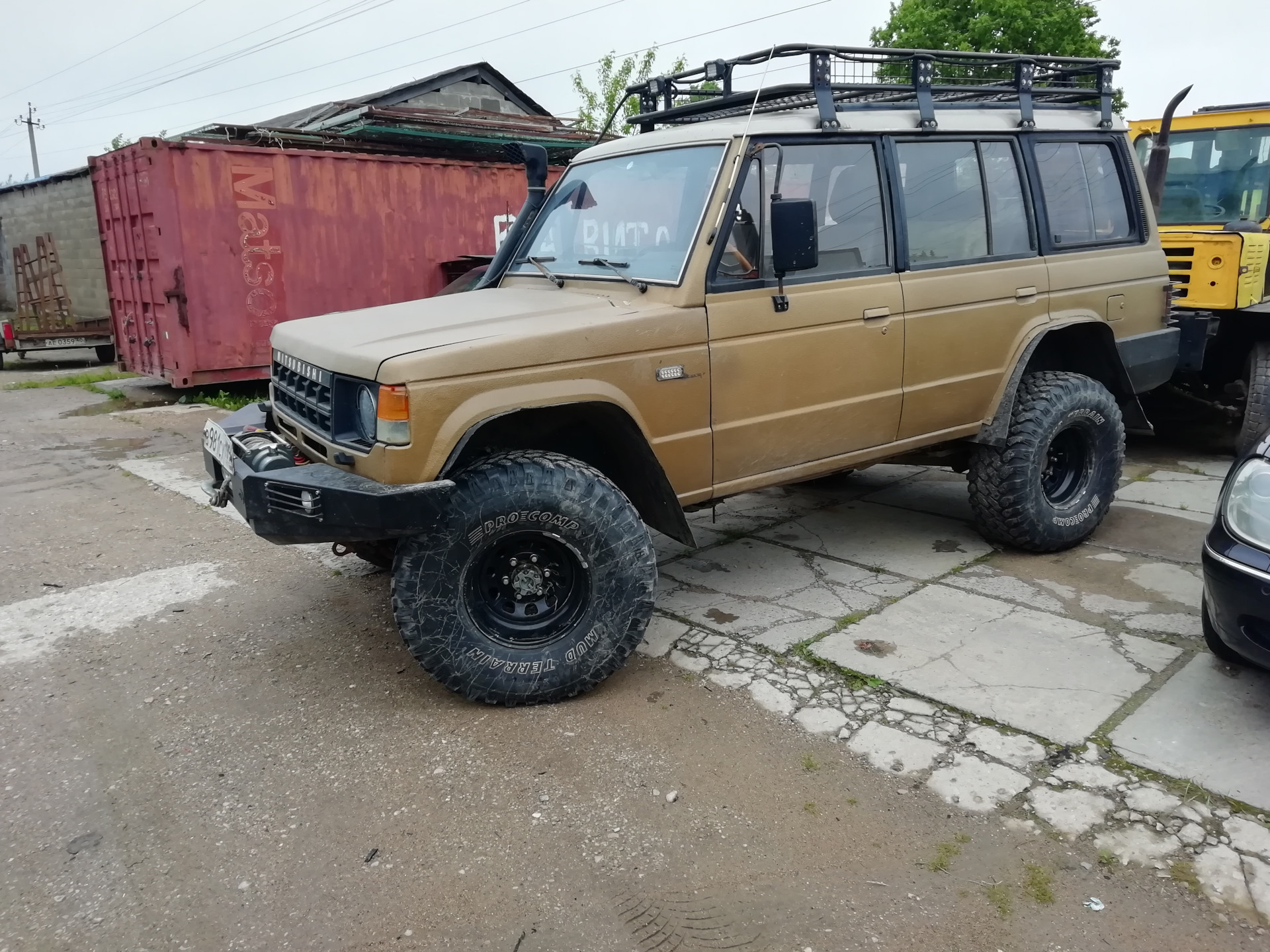 Митсубиси паджеро 1. Mitsubishi Pajero 1. Mitsubishi Pajero 1 дизель. Паджеро 1 и 2. Mitsubishi Pajero 1 Tuning.