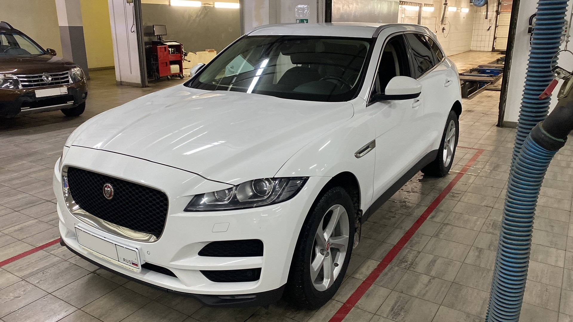 Jaguar F-Pace 2.0 дизельный 2018 | на DRIVE2