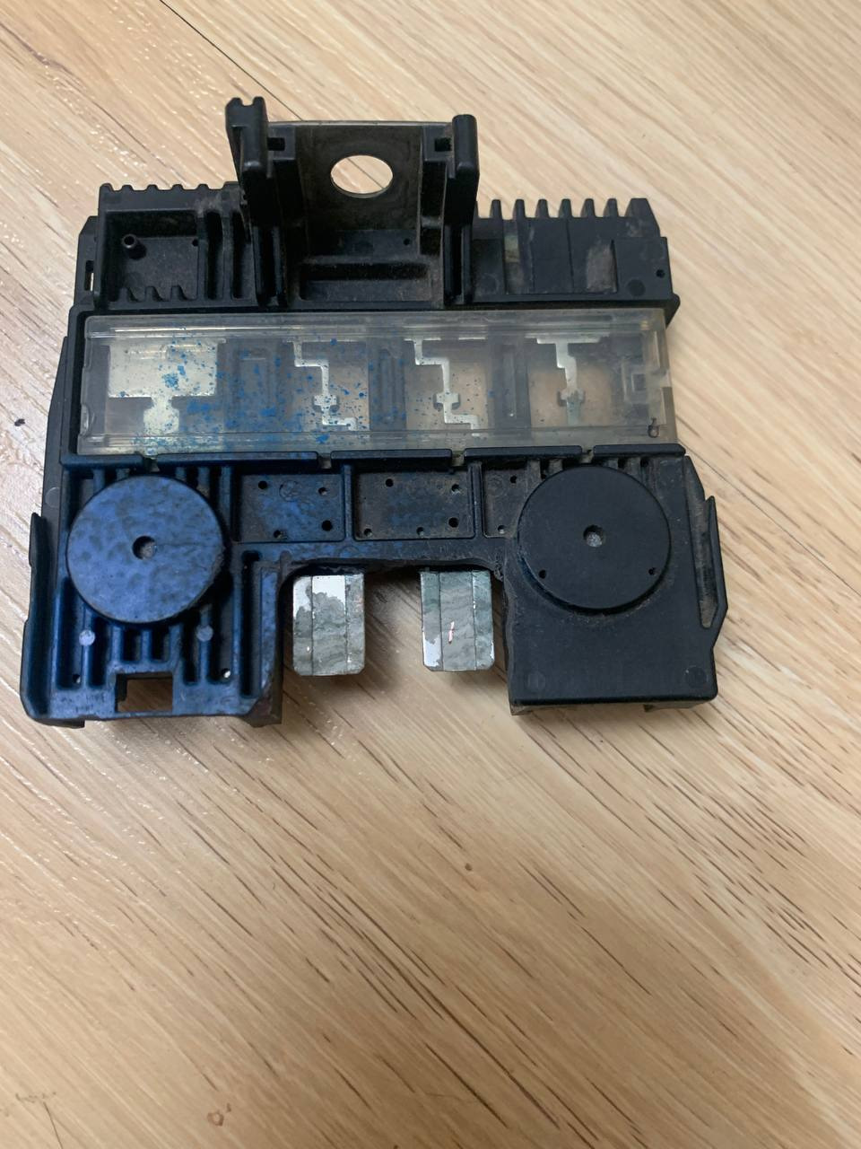 Замена плюсовой клеммы акб trailblazer 2 — DRIVE2