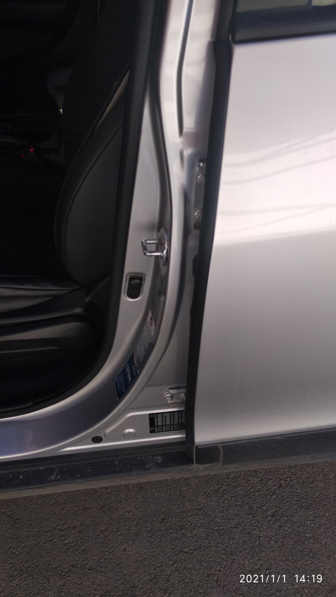 Уплотнитель — Hyundai ix35, 2 л, 2013 года | аксессуары | DRIVE2