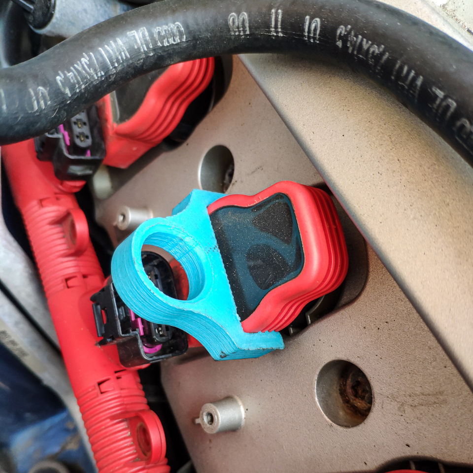 Очень помогает съемник катушек, напечатанный на 3Д принтере — Audi A5 (1G)