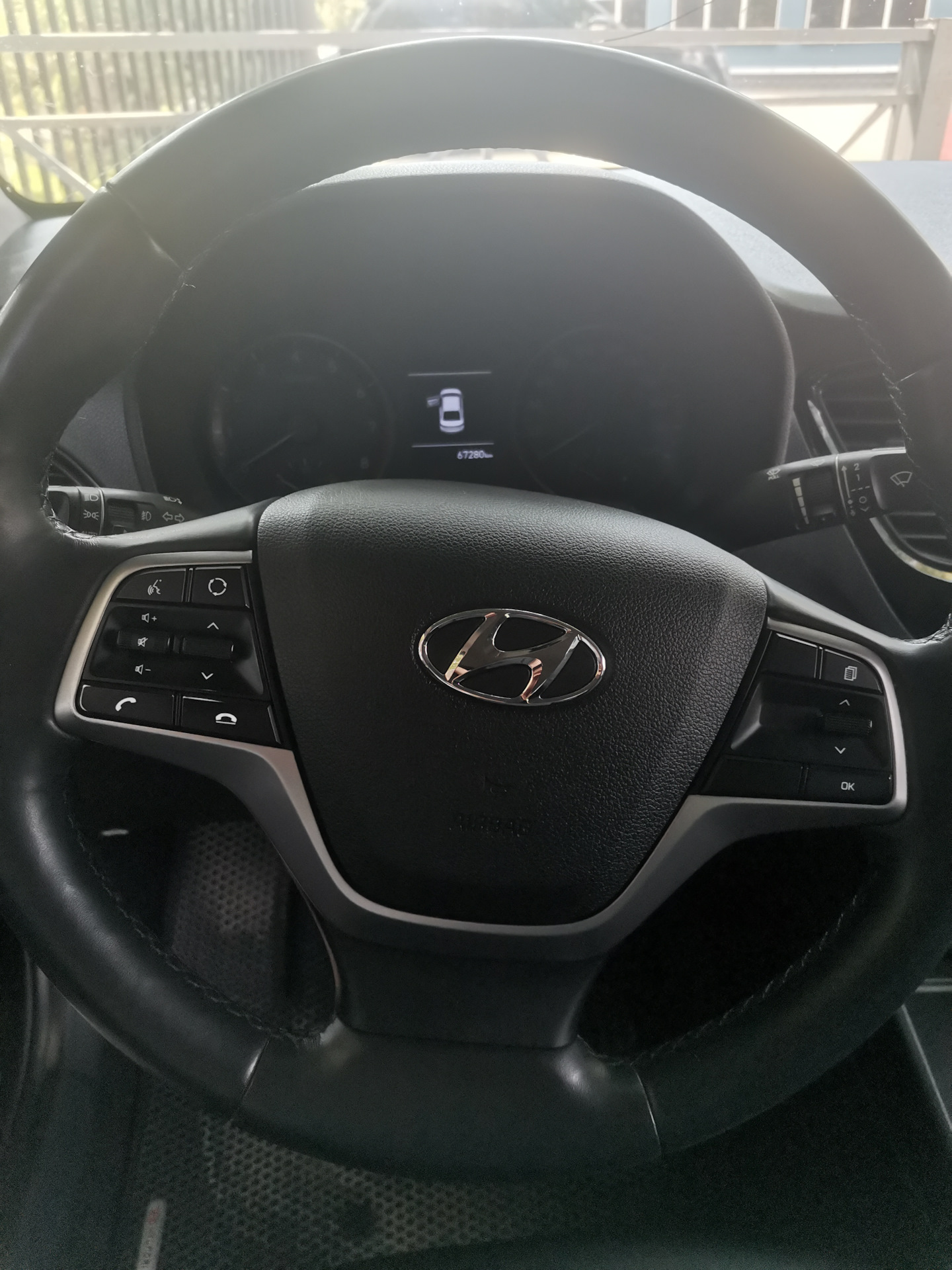 Накладка на руль от Элантры с Круиз-контролем — Hyundai Solaris (2G), 1 ...