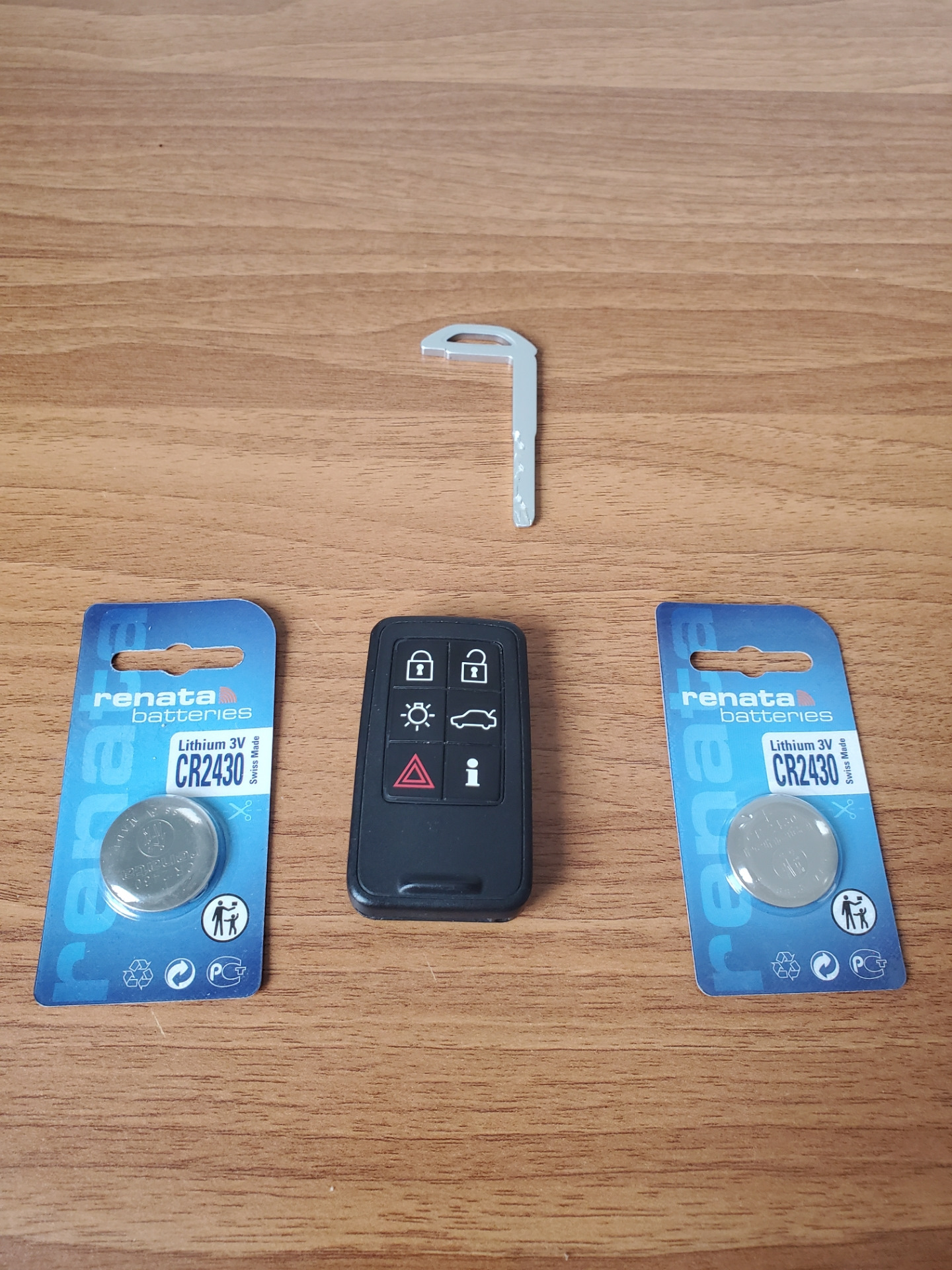 Ключ volvo xc60. Ключ вольво хс60 замена батареек. Складной ключ с чипом для вольво хс 90. Корпус ключа volvo xc90. Ключ вольво хс90.