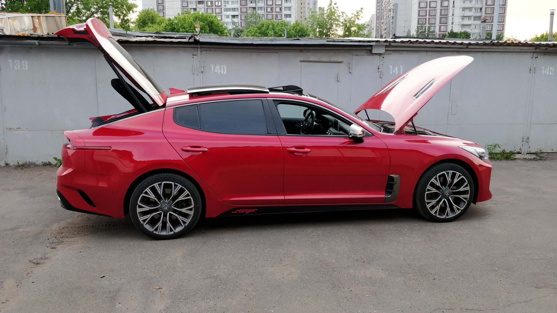 Kia Stinger drive2