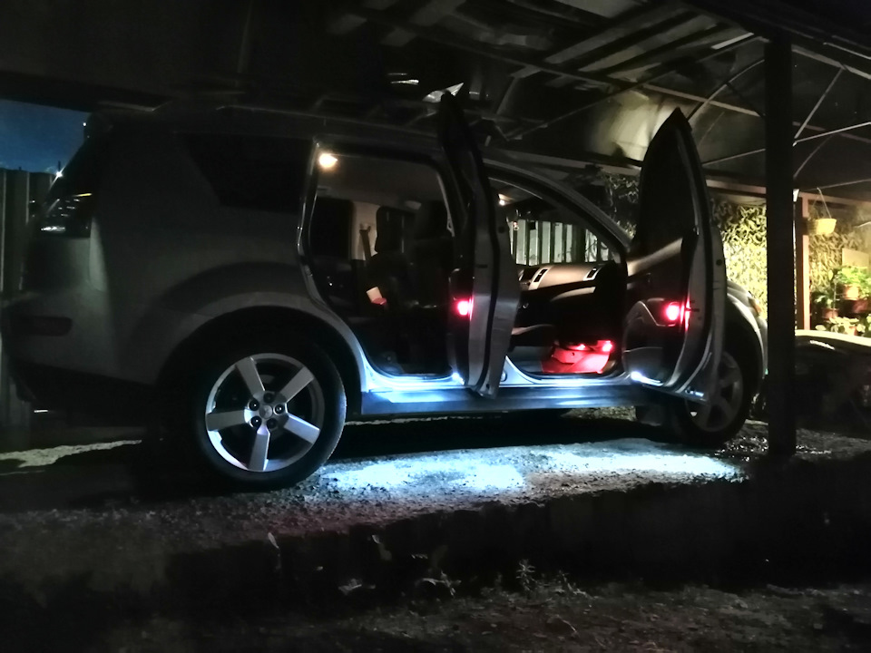 Подсветка выхода из машины