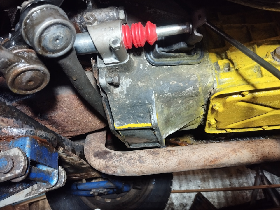 Цилиндр сцепления Шеви нива. — Lada 21063, 1,6 л, 1988 года ...